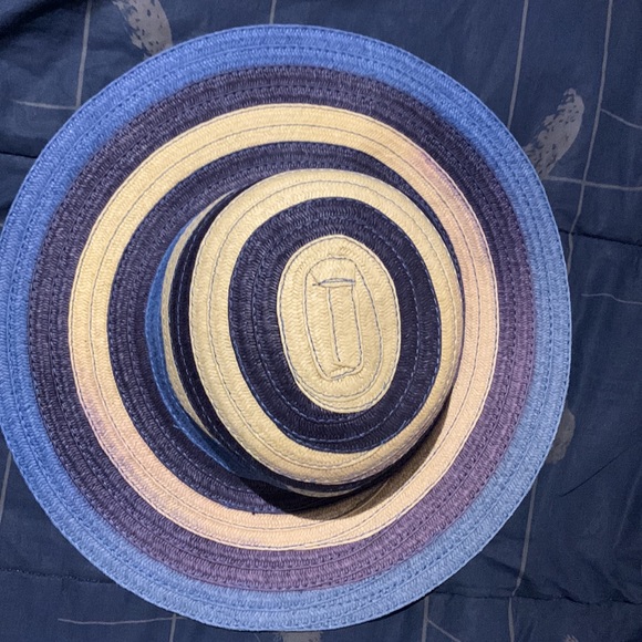 💥2/$30 VEUC Gymboree Girl’s Woven Striped Blue & Beige Sun hat - size M - Picture 2 of 11